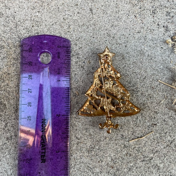 Vintage. Christmas Tree Brooch with Santa Clause Face - Picture 3 of 4